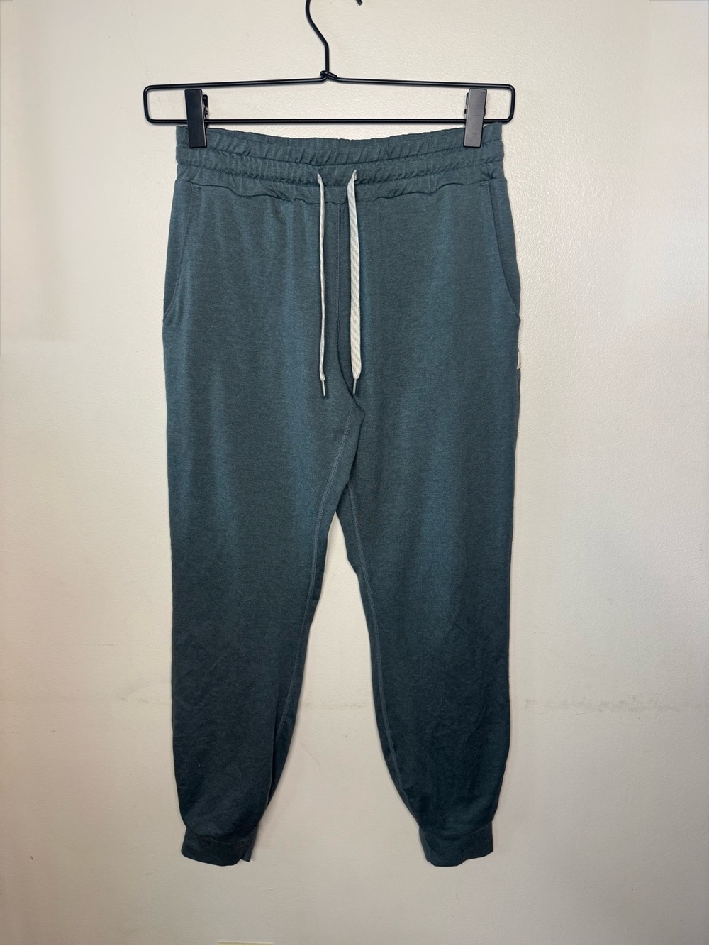 Vuori Performance Jogger Agate Green